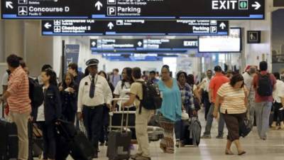 Estados Unidos emitió hoy una 'alerta mundial de viaje' para sus ciudadanos por el incremento de las 'amenazas terroristas' de grupos yihadistas como el Estado Islámico (EI), Al Qaeda y Boko Haram.