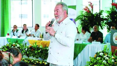 El alcalde Roberto Contreras abordó el tema durante un cabildo abierto.