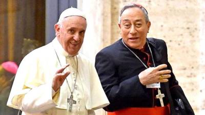 El papa Francisco y el cardenal hondureño, Óscar Andrés Rodríguez.
