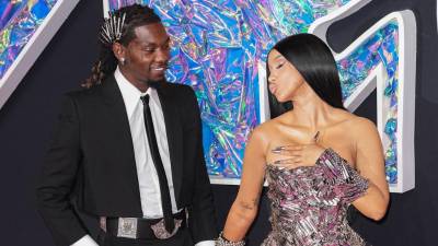 Cardi B y Offset en una foto de archivo