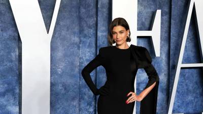 Hailey Bieber ha emergido como una de las figuras más influyentes del estilo contemporáneo.