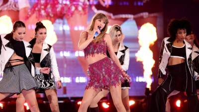 Taylor Swift inauguró su esperada gira musical “Eras”.