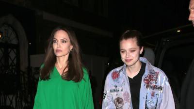 Angelina Jolie y su hija Shiloh, que en mayo cumplió 18 años.
