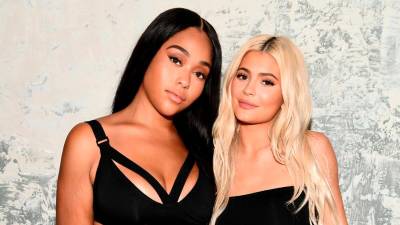 Kylie Jenner y su amiga Jordyn Woods.