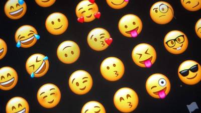Presentan nuevos emojis para que aparezcan en los teléfonos inteligentes.