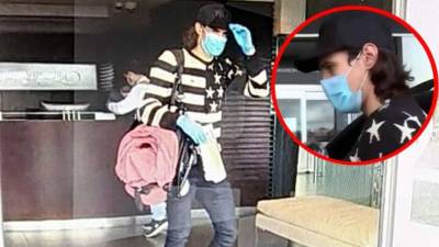 Edinson Cavani al llegar a Uruguay para colaborar con los afectados por el coronavirus.