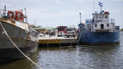 Desde hace cinco años no se hacían trabajos de reparación y mantenimiento en el muelle de cabotaje de La Ceiba. Foto: Javier Rosales
