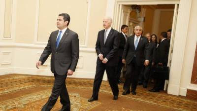 El presidente de Honduras, Juan Orlando Hernández, se mantiene reunido con sus homólogos de Guatemala y El Salvador.