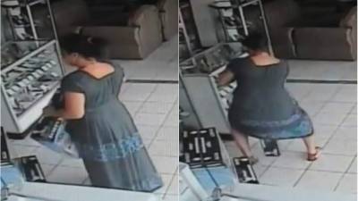 El hecho quedó registrado en las cámaras de seguridad de la tienda.