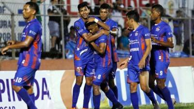 Víctor Moncada le dio la victoria a la UPN sobre el Honduras Progreso. Foto Neptalí Romero