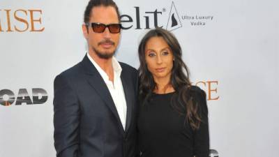 Chris Cornell y su viuda.