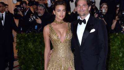 Irina Shayk y Bradley Cooper en la MET Gala de 2018.