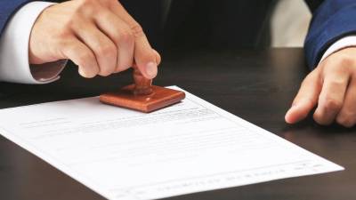 Apostillar documentos es un proceso importante que no debes pasar por alto si tienes pensado viajar por cierto tiempo hacia otro país.