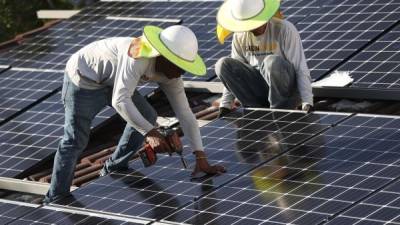 El gobierno estadounidense impuso aranceles a la importación de paneles solares procedentes de China.