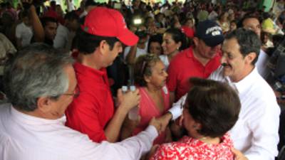 El aspirante presidencial, Mauricio Villeda fue ovacionado en Choloma.