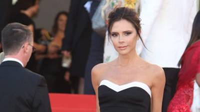 Victoria Beckham attends the world premiere of Cafe Society and opening night gala of the 69th Annual Cannes Film Festival at Palais des Festivals in Cannes, France, on 11 May 2016. Photo: BANG MEDIA INTERNATIONAL FAMOUS PICTURES 28 HOLMES ROAD LONDON NW5 3AB UNITED KINGDOM tel +44 (0) 20 7485 1500 e-mail pictures@famous.uk.com www.famous.uk.com HB00256