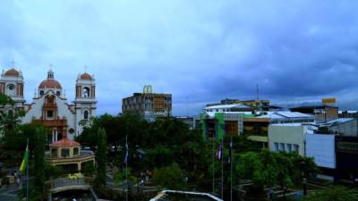 Se esperan condiciones con nubosidad y lluvias por la tarde en San Pedro Sula.