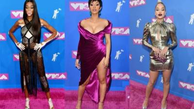 Las estrellas comienza a llegar al Radio City Hall en Nueva York para disfrutar de la gala de los VMA's.