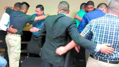 Los agentes Tigres celebraron la decisión del juez de Nueva Arcadia, Copán.