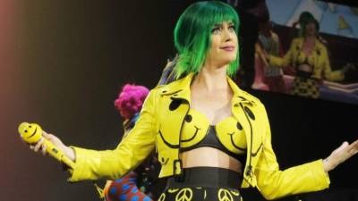 Prismatic es el nombre de la gira de Perry.