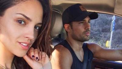 Foto de Twitter de Eiza y su nuevo amor.