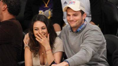 Mila Kunis y Ashton Kutcher.