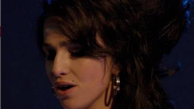 La actria Marisa Abela en su rol de Amy Winehouse.