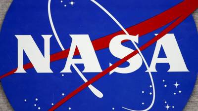 El logo de la NASA en el Centro Espacial Johnson en Houston (EEUU).