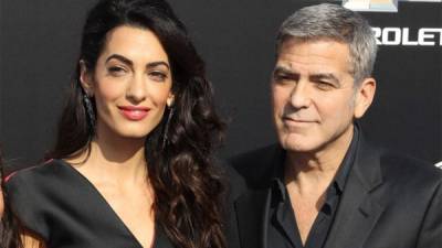 Amal y George Clooney están felices con la espera de sus primeros hijos.