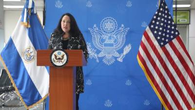 La encargada de negocios de Estados Unidos en El Salvador, Jean Manes.