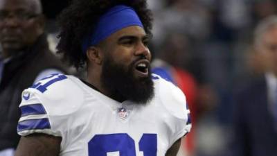 Ezekiel Elliott de 24 años de edad juega en los Dallas Cowboys y es uno de los que dio positivo por coronavirus.