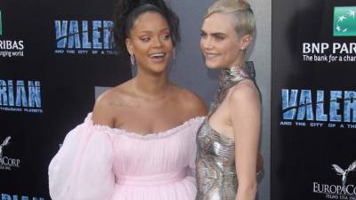 Rihanna y Cara Delevingne en la premier de 'Valerian and the City of a Thousand Planets'.Los Angeles: 310-821-2666<BR/>New York: 212-619-2666<BR/>London: 870-934-2666<BR/>photodesk@splashnews.com<BR/></P>