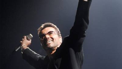 El cantante George Michael murió por ''causas naturales'.