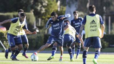 Ángel Correa durante los entrenamientos de Argentina. Foto EFE.