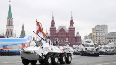 El presidente ruso Vladimir Putin mostró al mundo el arsenal de guerra de esa potencia durante la conmemoración del 72 aniversario del final de la Segunda Guerra Mundial en el tradicional desfile del Día de la Victoria, que recuerda la capitulación de la Alemania nazi en 1945.