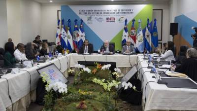 STO06. SANTO DOMINGO (REPÚBLICA DOMINICANA), 10/04/2018.- Vista general de la reunión del Consejo de Ministros de Cultura de la Coordinación Educativa y Cultural Centroamericana del Sistema de Integración Centroamericana (CECC/SICA) que se celebra hoy, martes 10 de abril 2018, en Santo Domingo (República Dominicana). EFE/Orlando Barría
