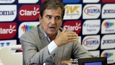 El colombiano Jorge Luis Pinto dice que no hay presión externa para jugar con los trinitecos en la capital.