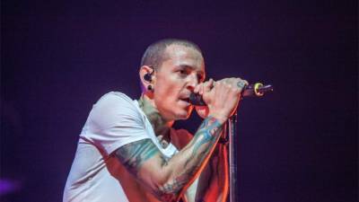 Chester Bennington.