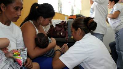 La meta de inmunizar a niños de seis meses se cumplió durante la jornada de vacunación, según las autoridades de Salud.