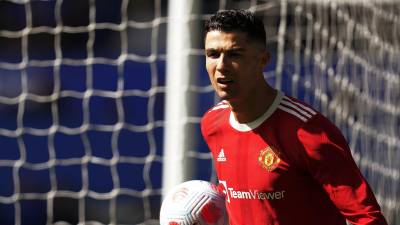 CR7 volvió a las canchas y no pudo evitar la derrota del Manchester United en casa del Everton. Foto EFE.