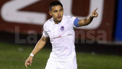 Roger Rojas le dio el triunfo al Olimpia sobre la UPN con un doblete. Foto Juan Salgado