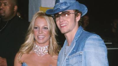 La cantante no niega haberle sido infiel a Justin en su nuevo libro, pero asegura que él tuvo un romance con otra mujer mientras estaban juntos.