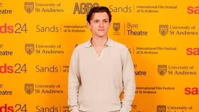 El actor británico Tom Holland ha hablado con sinceridad sobre su alcoholismo.