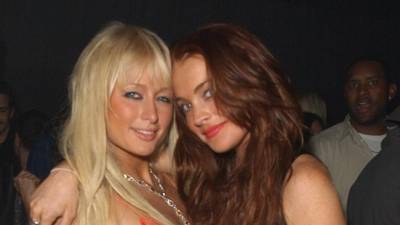 Paris Hilton y Lindsay Lohan eran buenas amigas a principios de los años 2000.