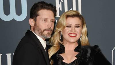 Kelly Clarkson, Brandon Blackstock attends the 25th Annual Critics' Choice Awards at Barker Hangar on January 12, 2020 in Santa Monica, California