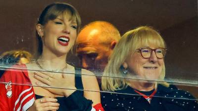 Taylor Swift y Donna Kelce.