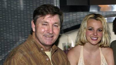 Jamie Spears y su famosa hija Britney en una foto de archivo.