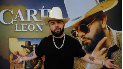El cantante Carín Léón.