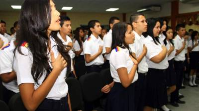 Actos cívicos se realizan en el Intae durante septiembre.