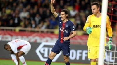 Cavani se lució con un triplete para la goleada del PSG sobre el Mónaco. Foto AFP